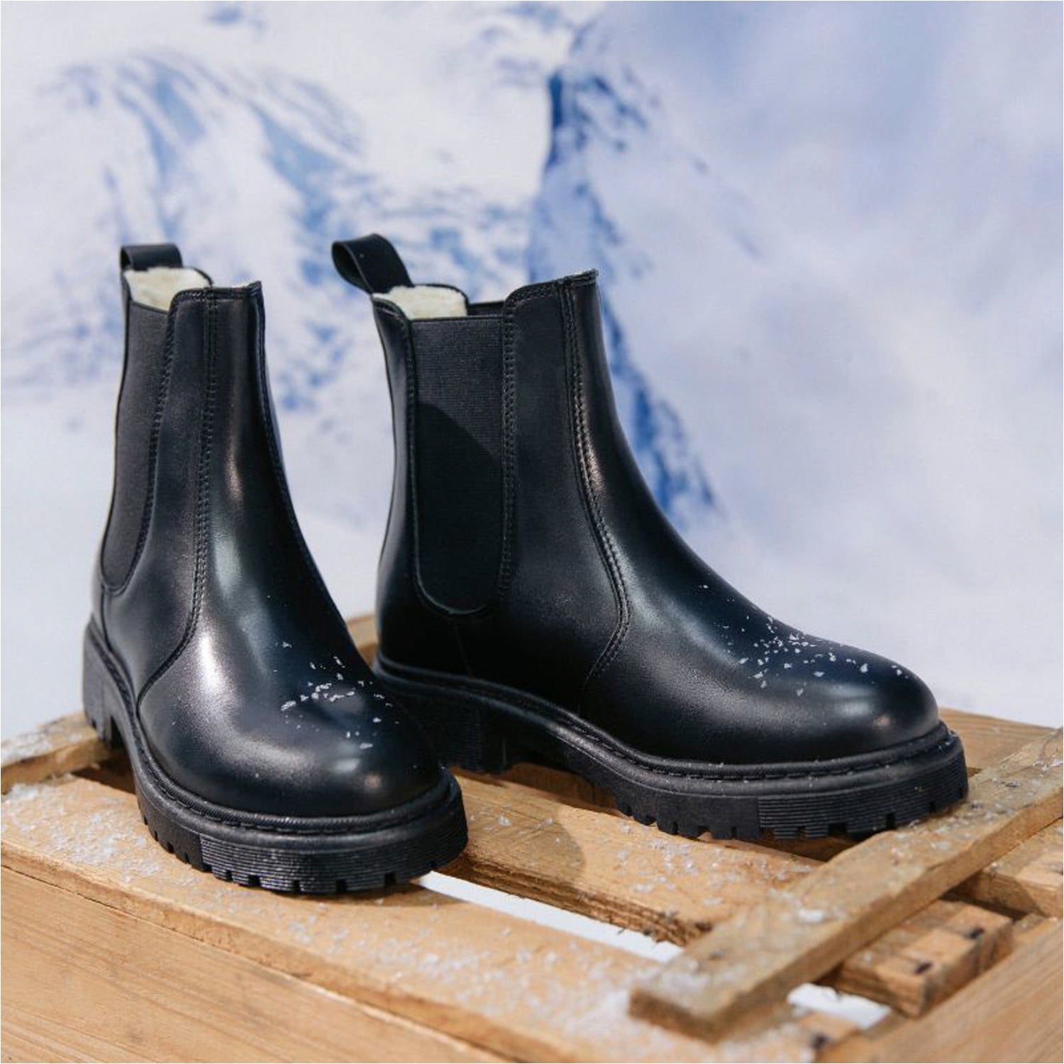 Alicudi Schwarz Glanz