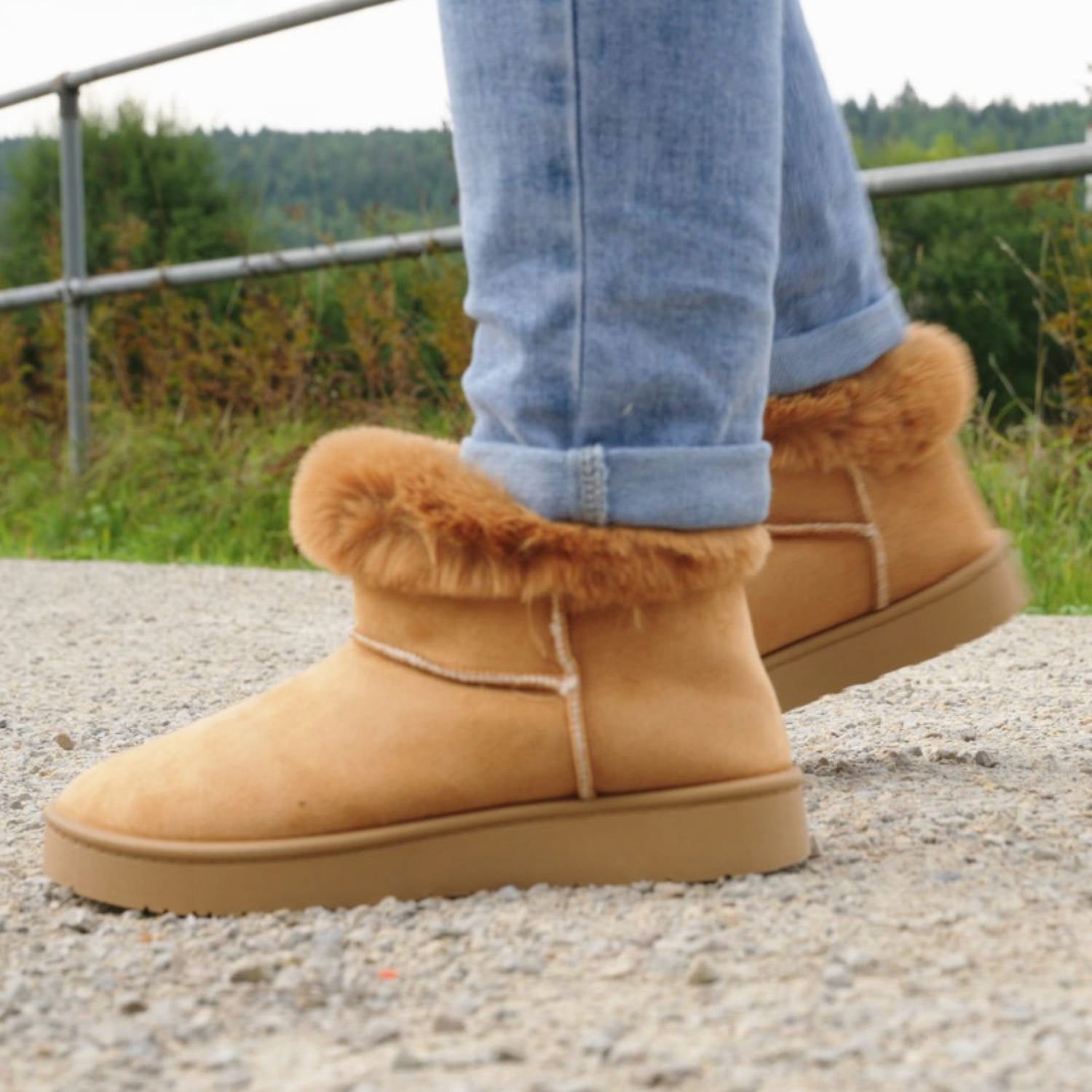 Giyna Camel