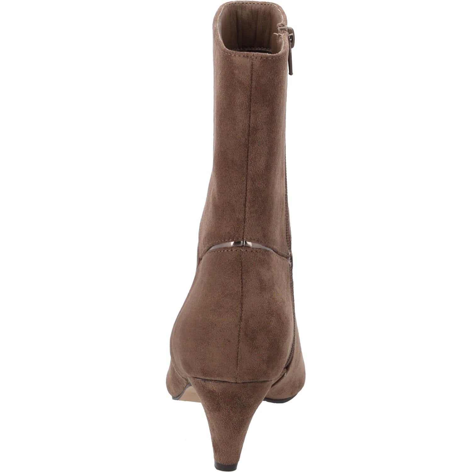 Nianys by Sila Sahin Sand