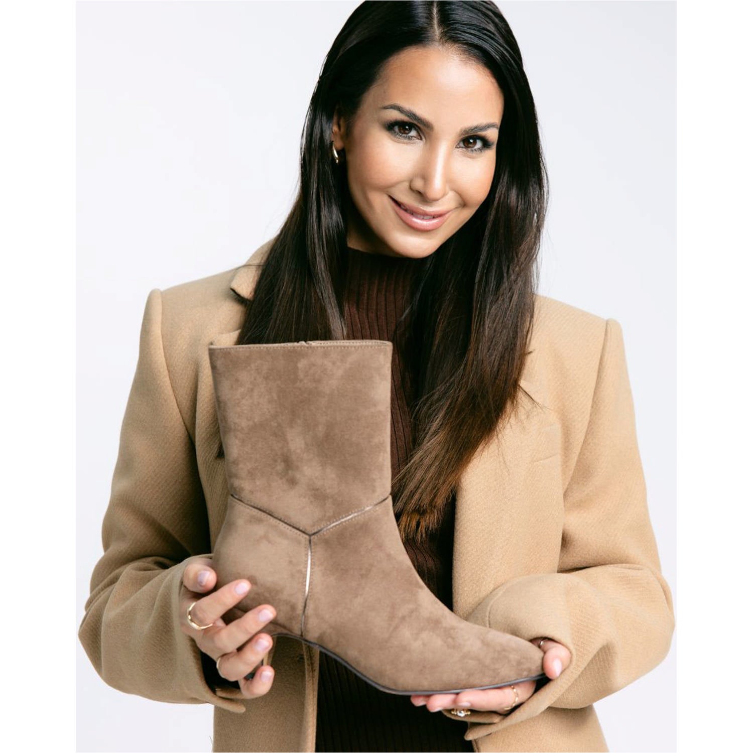 Nianys by Sila Sahin Sand