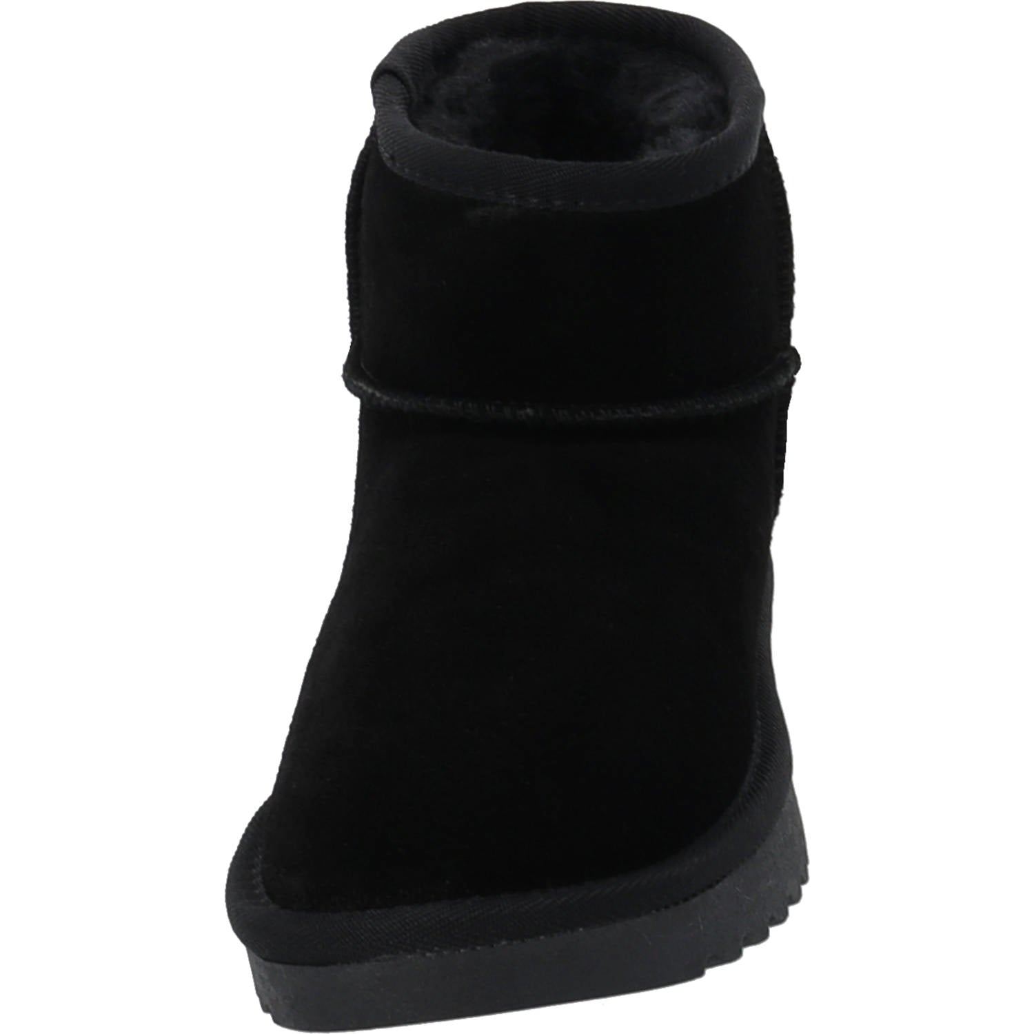 Ausia by Sila Sahin Schwarz