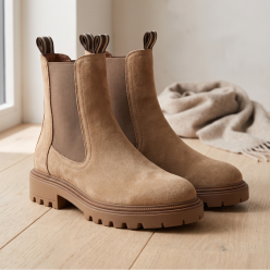 CHELSEA BOOTS