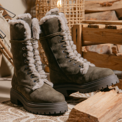 SCHNÜRBOOTS